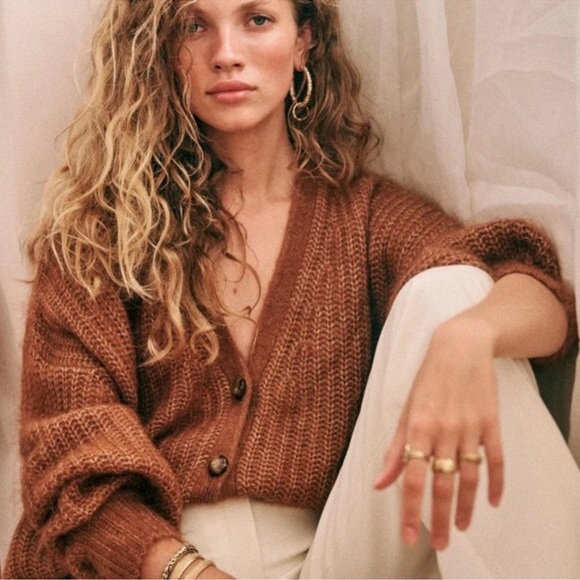 Sezane Sweaters - Sezane Warm Brown Knit Cardigan